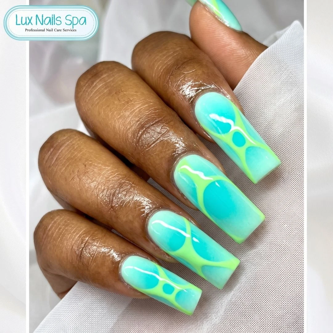 Lux Nails spa